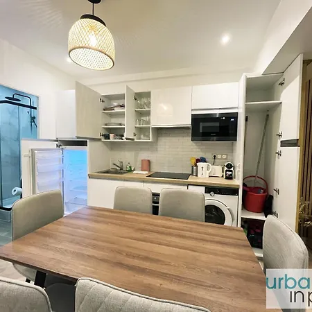 Urbanflat 178 - De 2 *